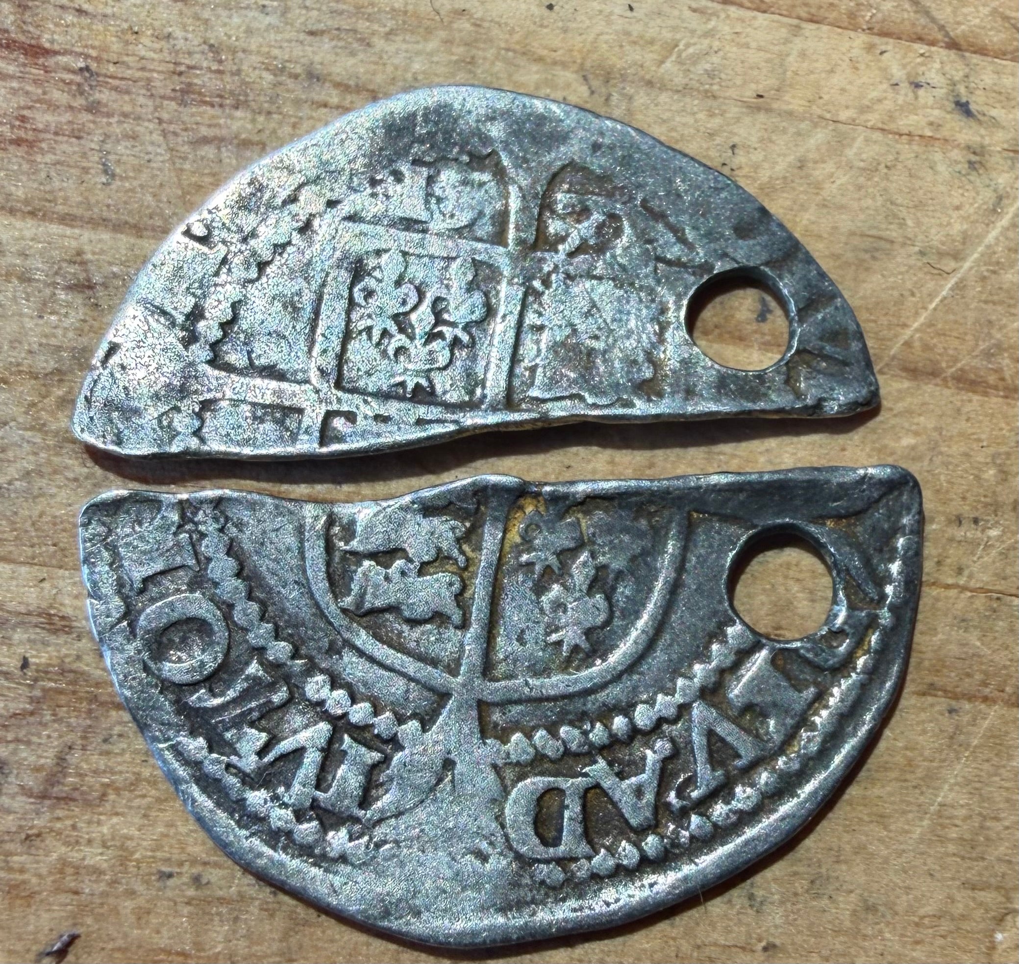 Elizabeth I Silver Sixpence 1572-1573 Ermine MM .Split/ Bent/ Pierced Love Token